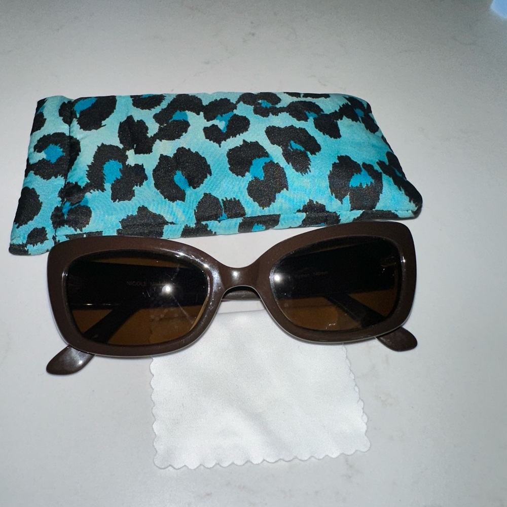 Nicole Miller Brown/Golden Python Sunglasses Medium face, Wayfarer, cat eye